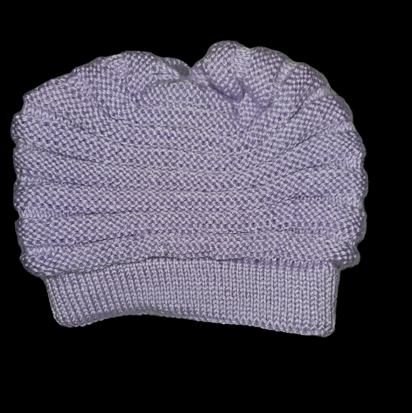 NWOT Beanie - Picture 3 of 3